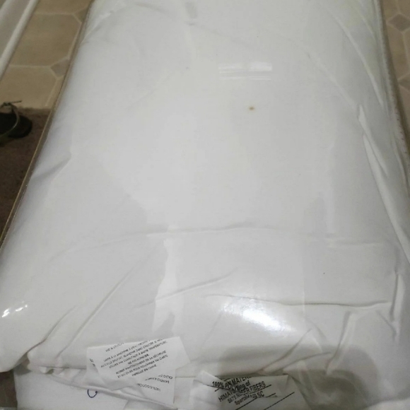 Kate Spade Comforter - Picture 7 of 7